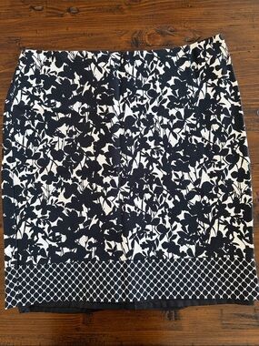 NEW YORK & COMPANY skirt